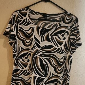 Stylish Black and White Patterned Skirt